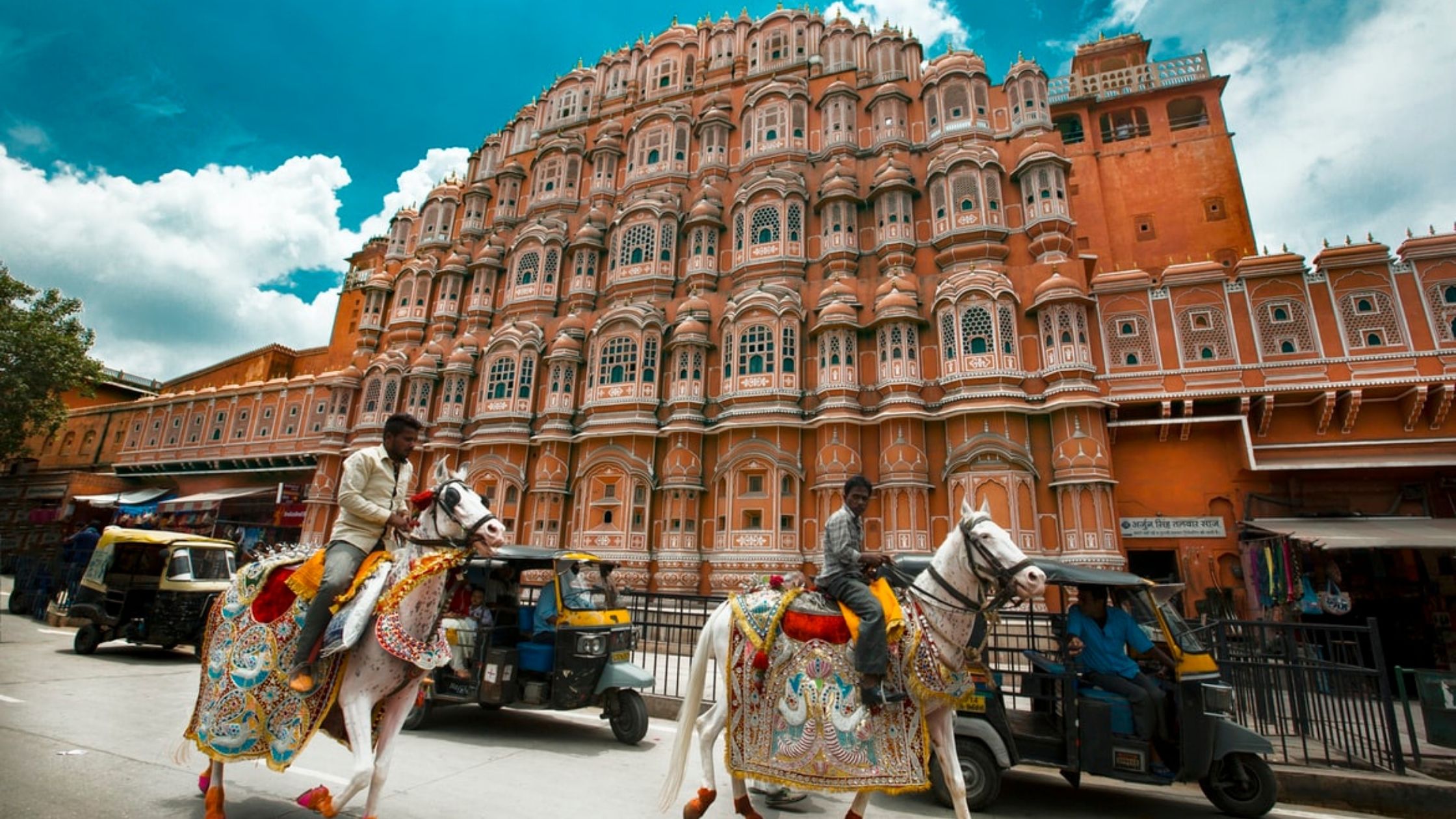 Hawa Mahal It 's Architecture , Timings and Tips